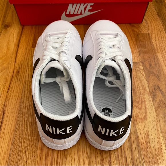 Nike Blazer Low Women’s Sneakers - Picture 5 of 9